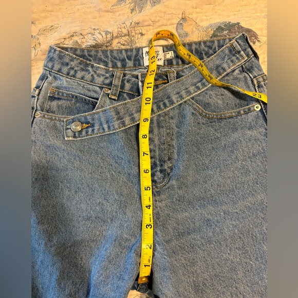 Princess Polly High Rise Jeans - Picture 4 of 5